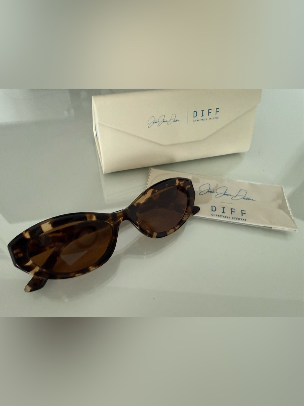 DIFF Jessie James Decker Dolce Bella Sunglasses - Picture 10 of 10